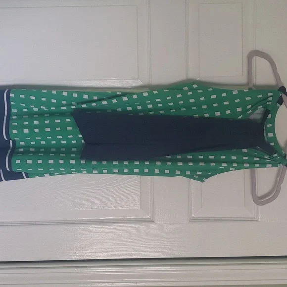 Dress - Picture 4 of 4